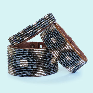 Chain in Silver and Slate Beaded Leather Cuff