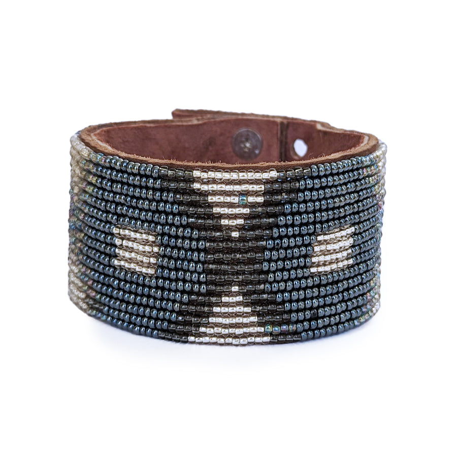 Chain in Silver and Slate Beaded Leather Cuff