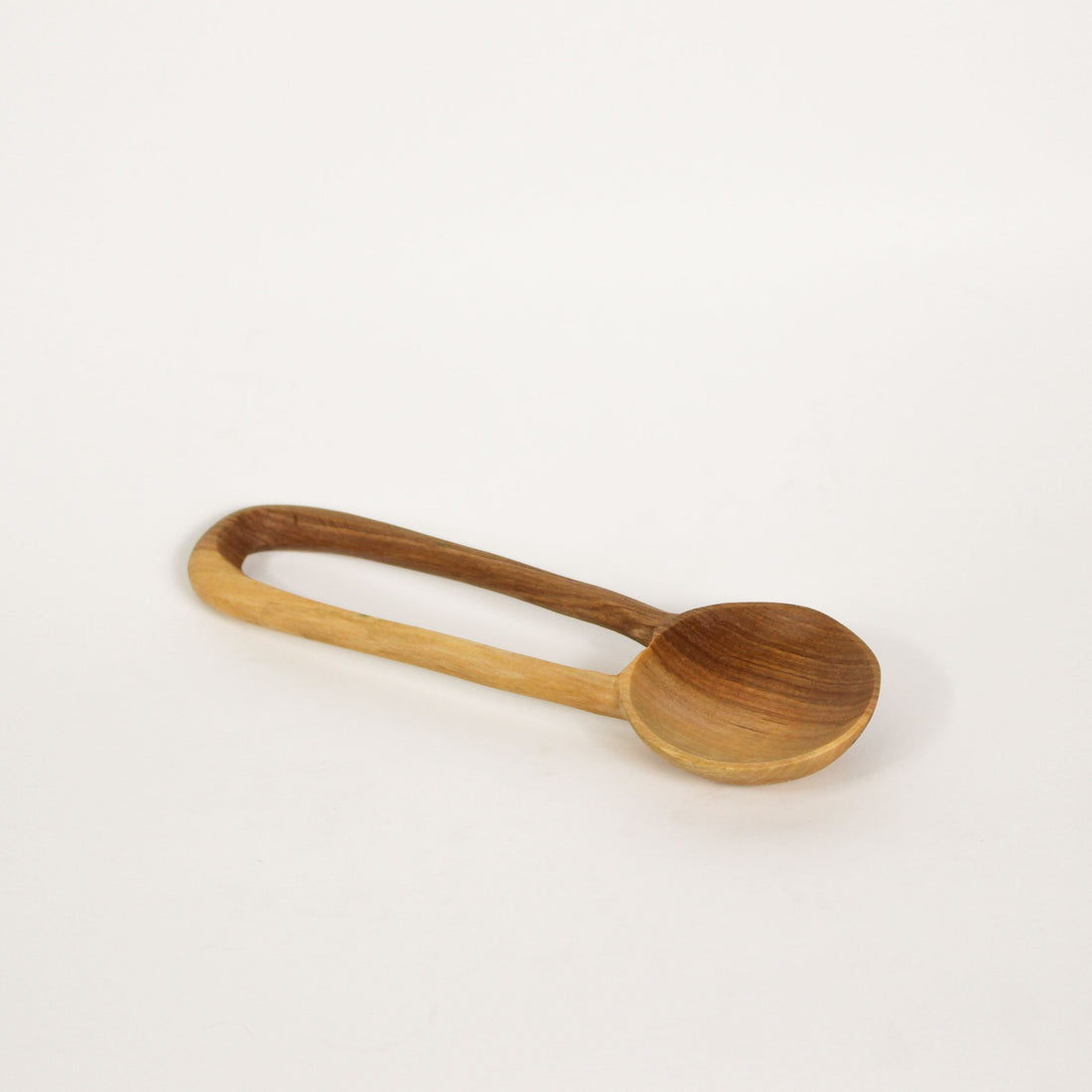 Medium loop spoon